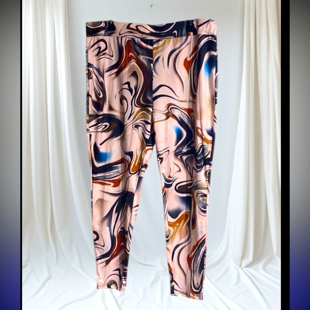 🆕 Abstract Swirls Leggings!!!  Brand New! Size 2X